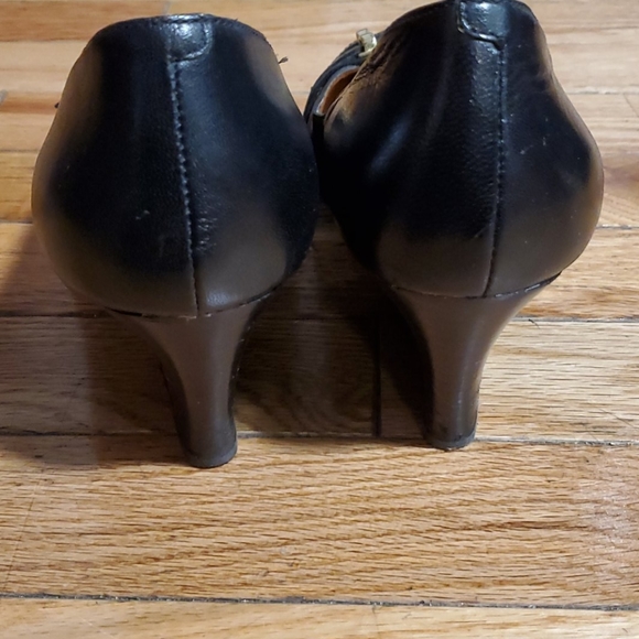 Heels - Picture 3 of 3